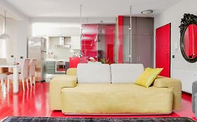 Metro Suites